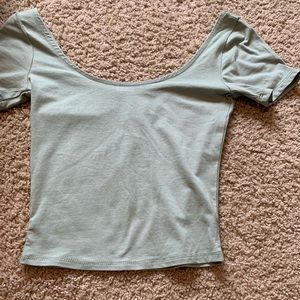 Off the shoulder tee